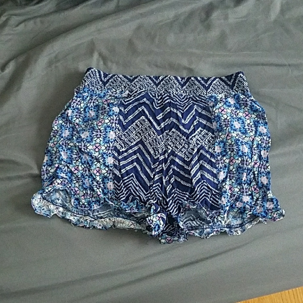 Multi-Patterned Shorts